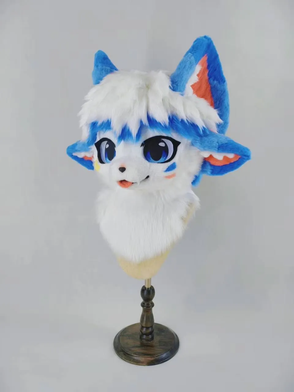 Blue & white fox head